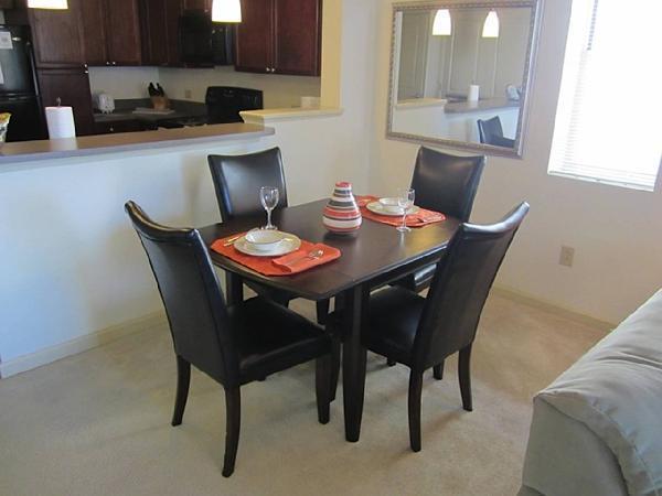 فندق تشامبليفي  Oakwood At Alexan Lenox الغرفة الصورة